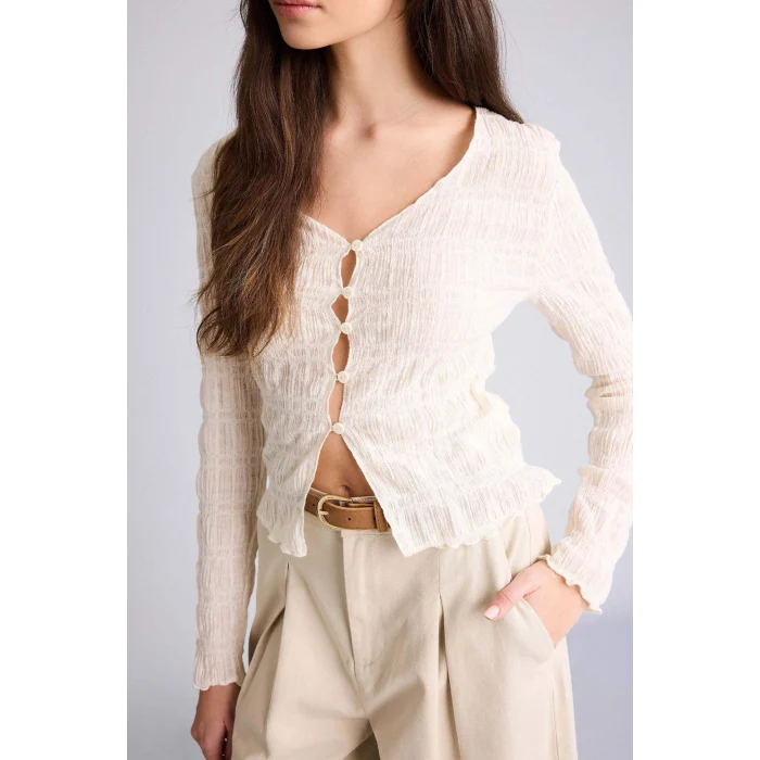 Defacto H1720AXER118 Ekru Fıtted Düğmeli Bluz