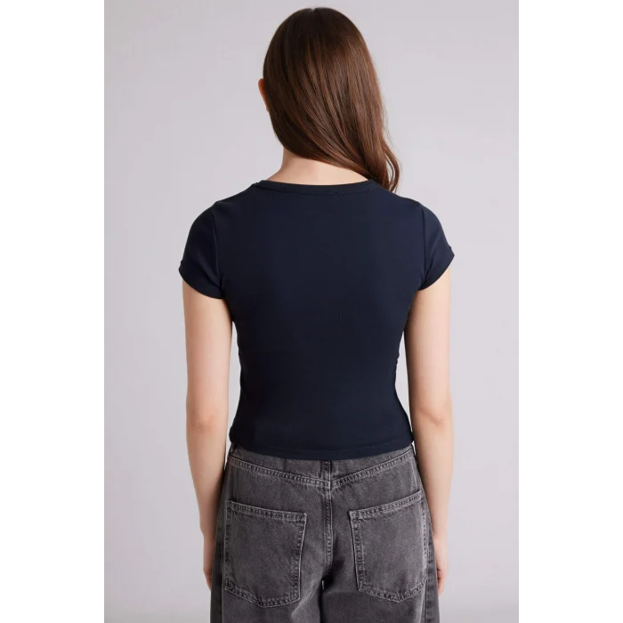 Defacto E0288AXNV146 Lacivert Fıtted Bisiklet Yaka Ribana Kısa Kollu Tişört
