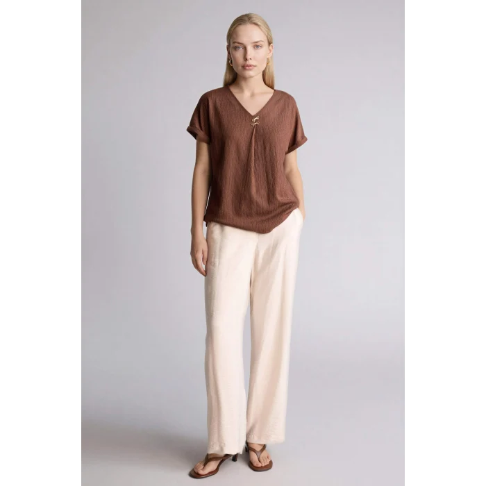 Defacto H1173AXBN320 Kahve Regular Fıt V Yaka Bürümcük Kısa Kollu Tişört