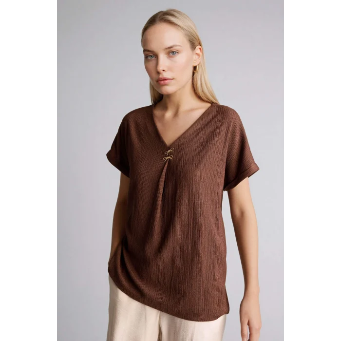 Defacto H1173AXBN320 Kahve Regular Fıt V Yaka Bürümcük Kısa Kollu Tişört