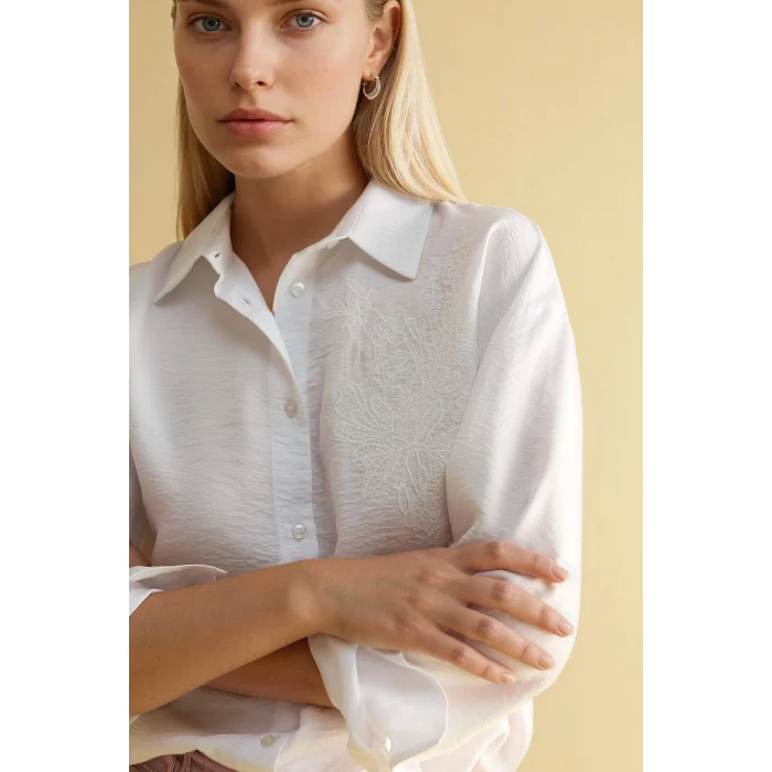 Defacto G8958AXWT79 Beyaz Relax Fıt Gömlek Yaka Uzun Kollu Gömlek