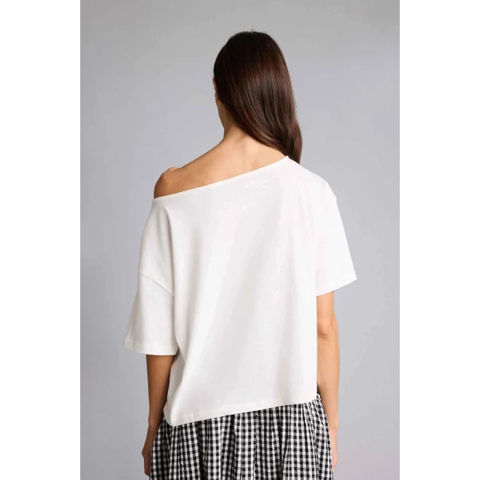 Defacto H6703AXER105 Ekru Relax Fıt Kayık Yaka Basıc Düz Kısa Kollu Tişört