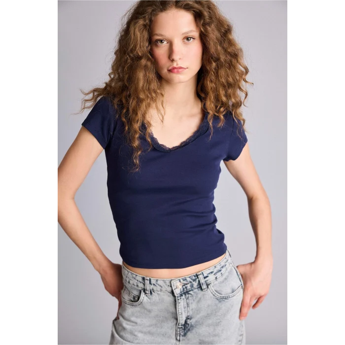 Defacto H1786AXNV31 Lacivert Fıtted Dantel Yaka Ribana Kısa Kollu Tişört
