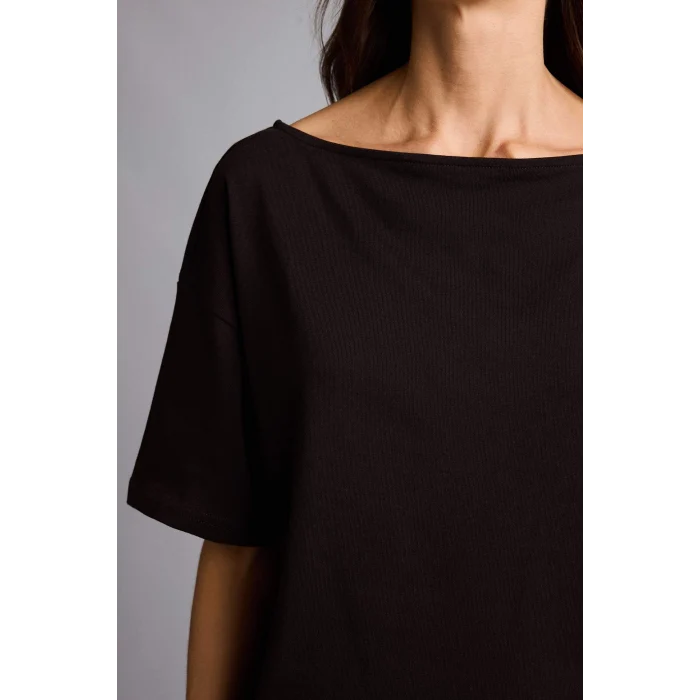 Defacto H6703AXBN340 Kahve Relax Fıt Kayık Yaka Basıc Düz Kısa Kollu Tişört