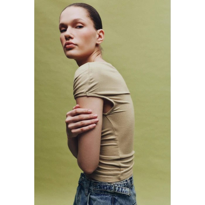 Defacto H1586AXKH477 Haki Slım Fıt Kayık Yaka Toka Detaylı Tişört