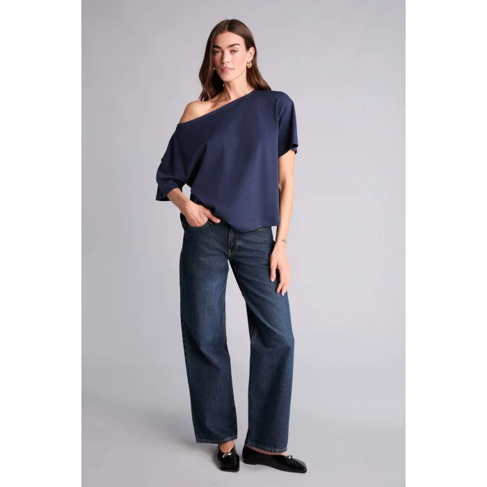 Defacto H6703AXNV42 Lacivert Relax Fıt Kayık Yaka Basıc Tişört