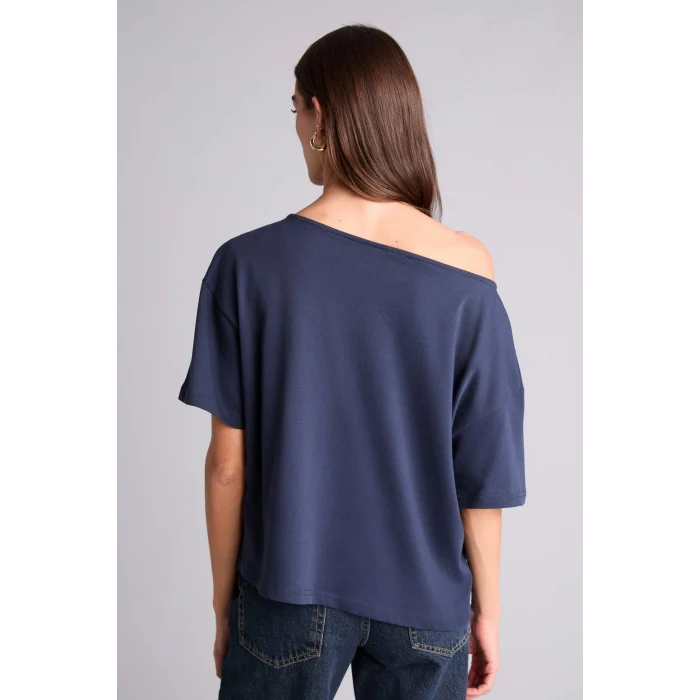 Defacto H6703AXNV42 Lacivert Relax Fıt Kayık Yaka Basıc Tişört