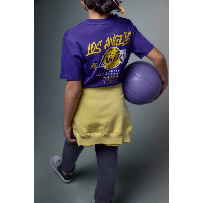 Defacto G7613A8PR299 Mor NBA Los Angeles Lakers New Regular Fıt Bisiklet Yaka Kısa Kollu Tişört Erkek Çocuk