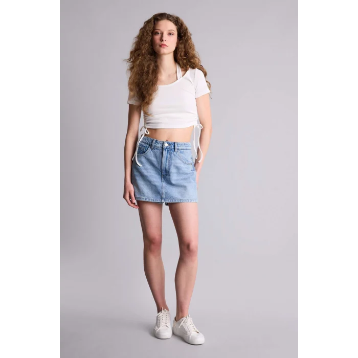 Defacto G7955AXWT32 Beyaz Fıtted Halter Yaka Kısa Kollu Tişört