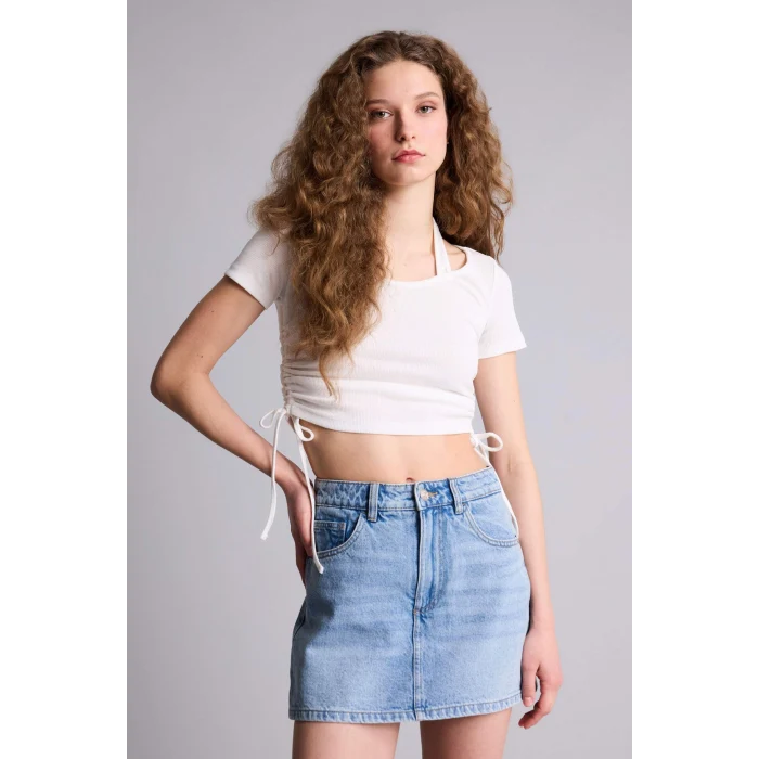 Defacto G7955AXWT32 Beyaz Fıtted Halter Yaka Kısa Kollu Tişört