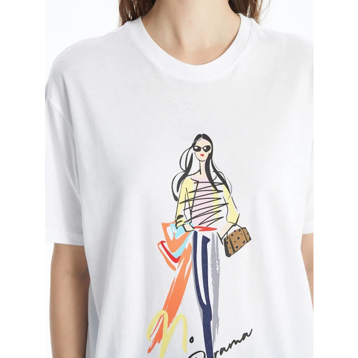 LCW Vision Beyaz Bisiklet Yaka Baskılı Kısa Kollu Oversize Kadın Tişört