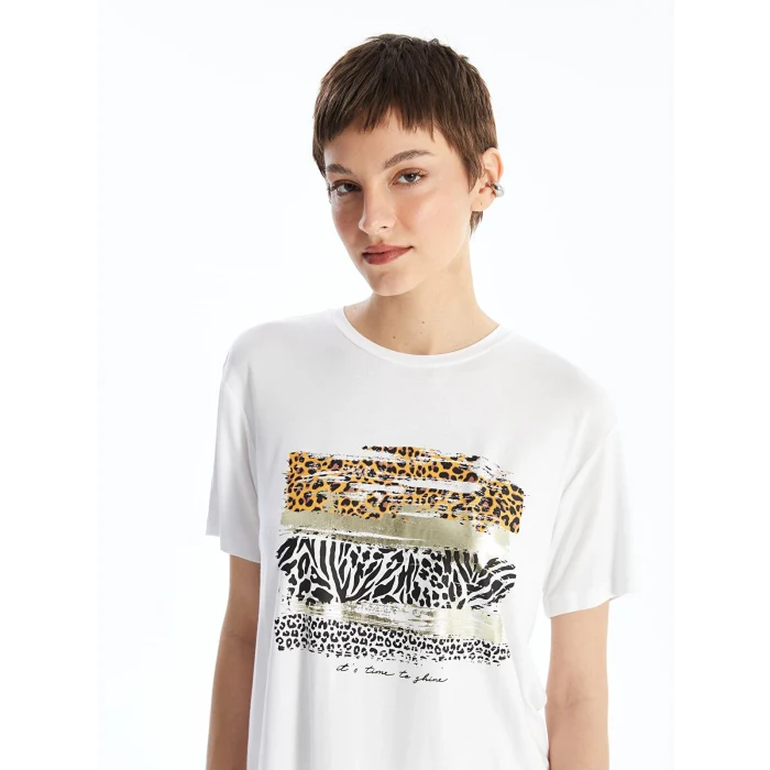 LCW Vision Beyaz Bisiklet Yaka Baskılı Kısa Kollu Kadın Tişört