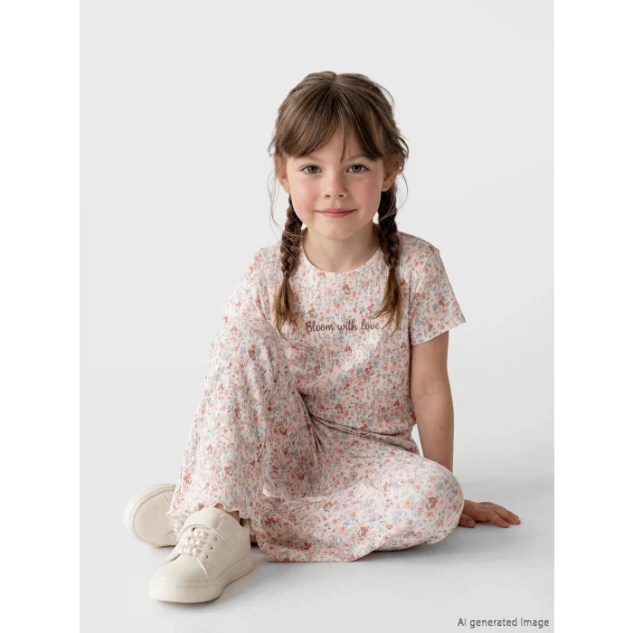 LCW Kids Ekru Çiçek Desenli Kız Çocuk Fitilli Tişört