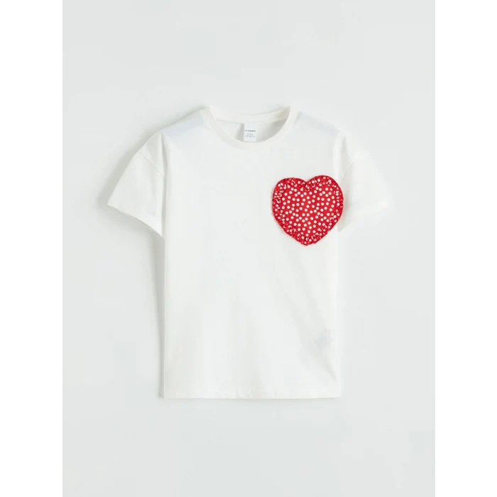 LCW Kids Ekru Bisiklet Yaka Kalp Nakışlı Kız Çocuk Tişört