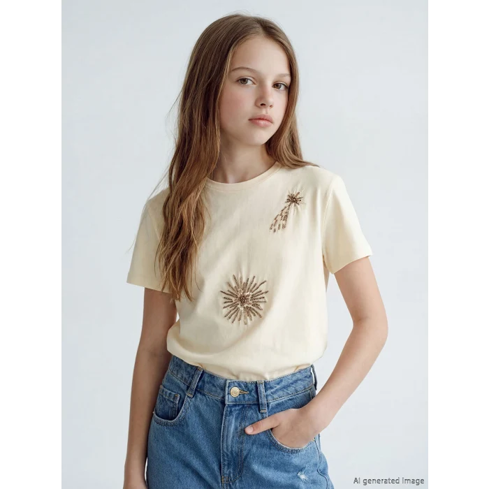 LCW Kids Sarı Bisiklet Yaka Boncuklu Kız Çocuk Tişört