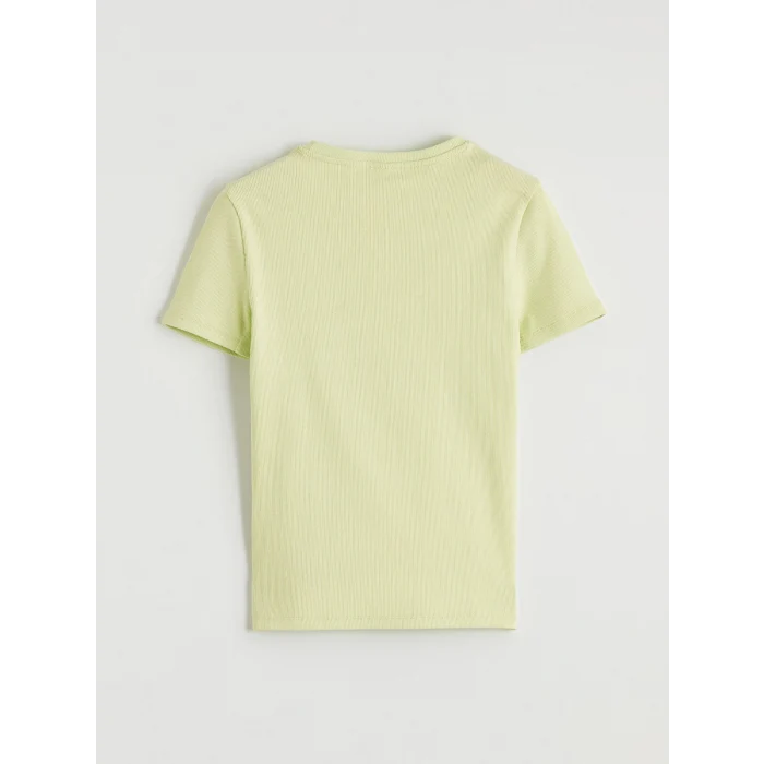 LCW Kids Yeşil Bisiklet Yaka Nakışlı Kız Çocuk Tişört