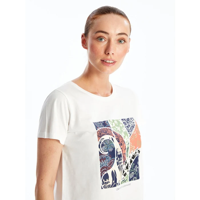 LCWAIKIKI Basic Beyaz Bisiklet Yaka Baskılı Kısa Kollu Kadın Tişört