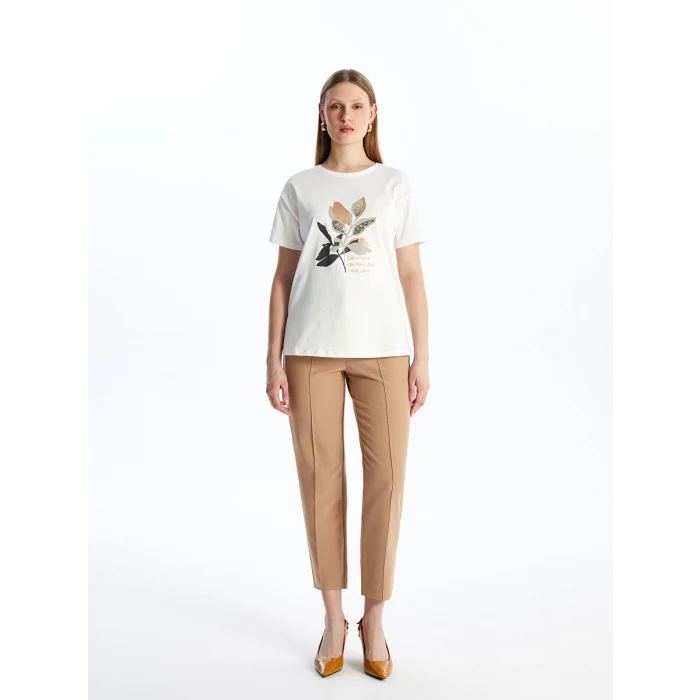 LCWAIKIKI Basic Beyaz Bisiklet Yaka Baskılı Kısa Kollu Kadın Tişört