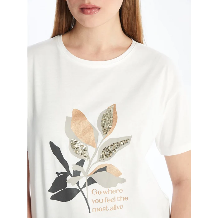 LCWAIKIKI Basic Beyaz Bisiklet Yaka Baskılı Kısa Kollu Kadın Tişört