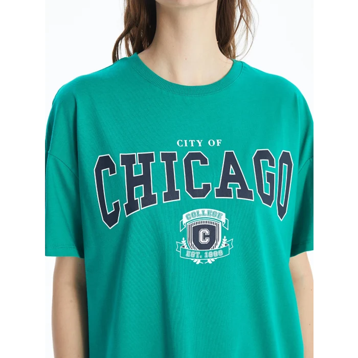 LCW Vision Yeşil Bisiklet Yaka Baskılı Kısa Kollu Oversize Kadın Tişört