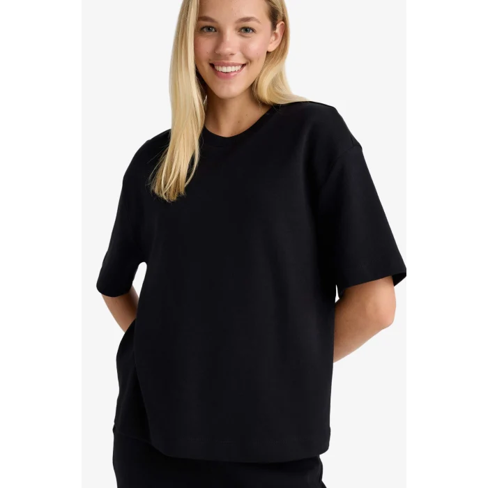 Defacto C7630AXBK81 Siyah Relax Fit Bisiklet Yaka Basic Düz Kısa Kollu Siyah Tişört