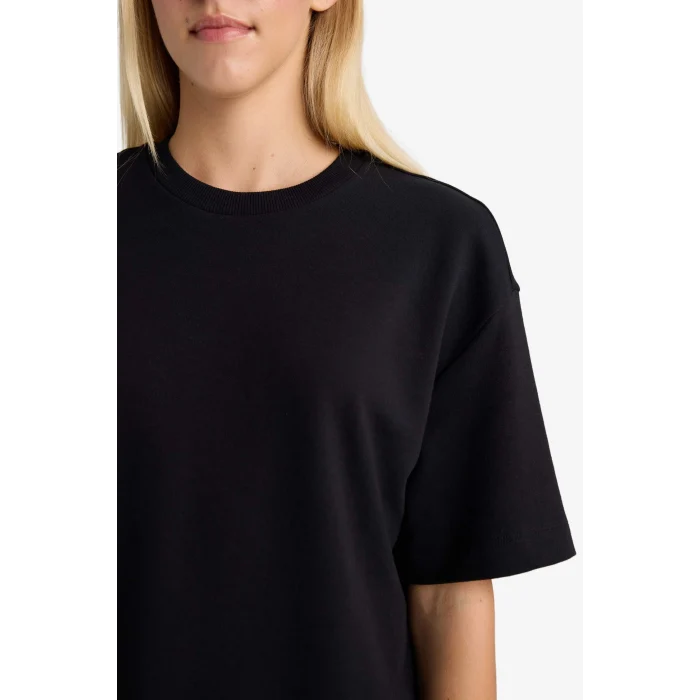 Defacto C7630AXBK81 Siyah Relax Fit Bisiklet Yaka Basic Düz Kısa Kollu Siyah Tişört