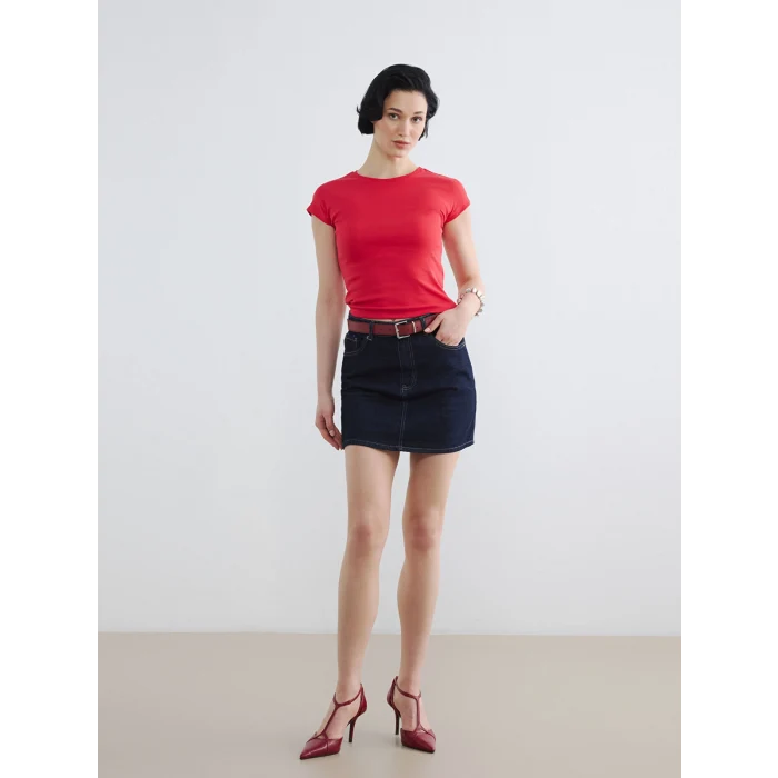 LCW Vision Kırmızı Bisiklet Yaka Kadın Crop