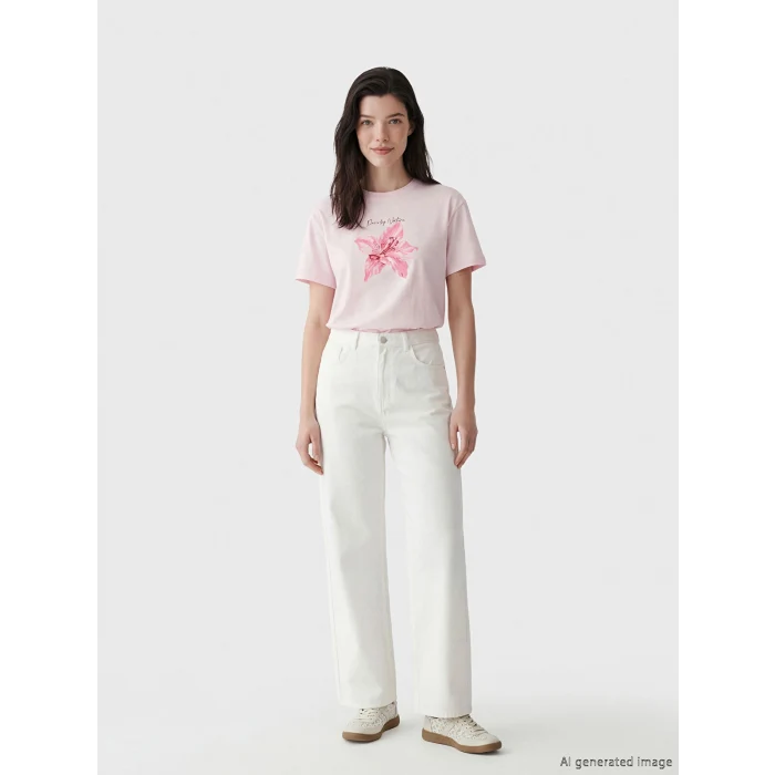 LCW Comfort Pembe Bisiklet Yaka Çiçek Baskılı Kadın Tişört