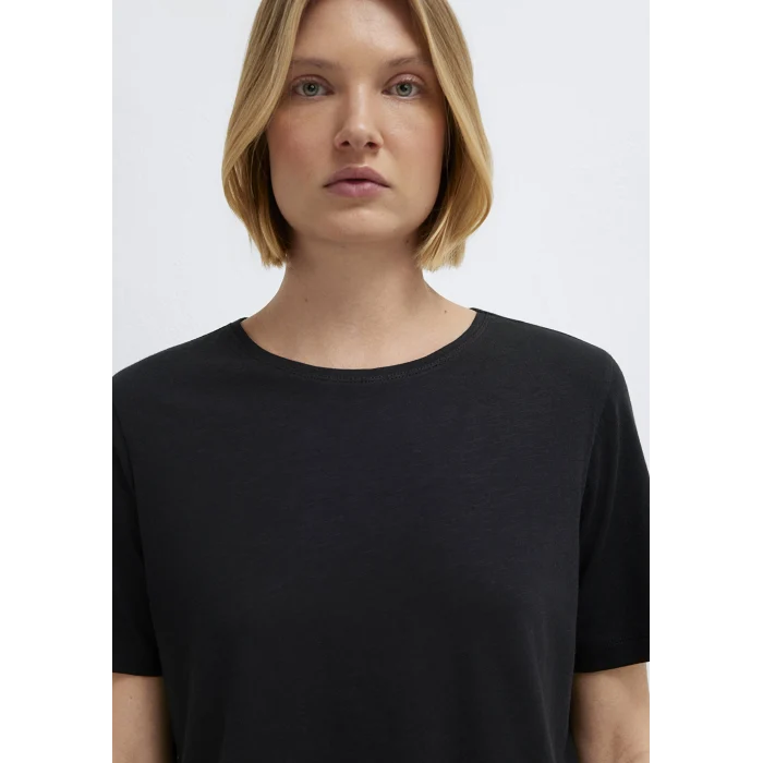 Mavi 1614174-900 Yırtmaç Detaylı Siyah Tişört