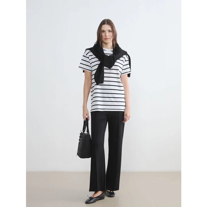 LCW Comfort Siyah Bisiklet Yaka Çizgili Kadın Tişört