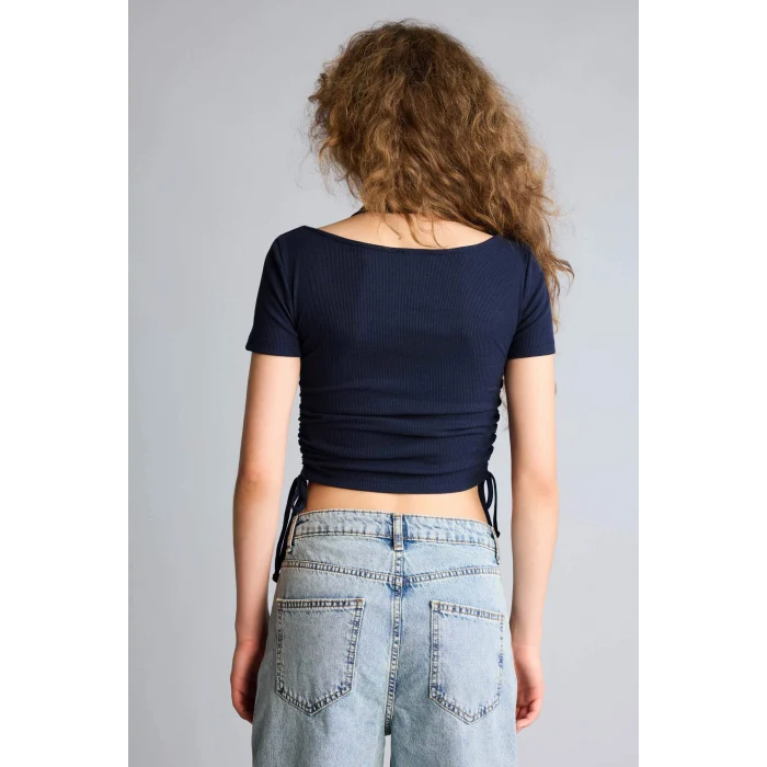 Defacto G7955AXNV147 Lacivert Fıtted Halter Yaka Kısa Kollu Tişört