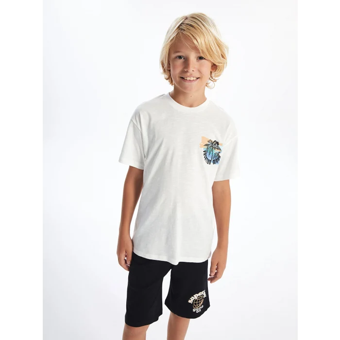 LCW Kids Beyaz Oversize Bisiklet Yaka Erkek Çocuk Tişört