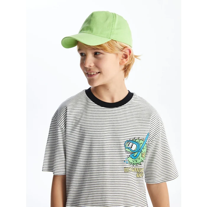 LCW Kids Siyah Rahat Kalıp Bisiklet Yaka Erkek Çocuk Tişört