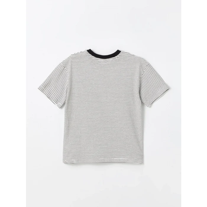 LCW Kids Siyah Rahat Kalıp Bisiklet Yaka Erkek Çocuk Tişört