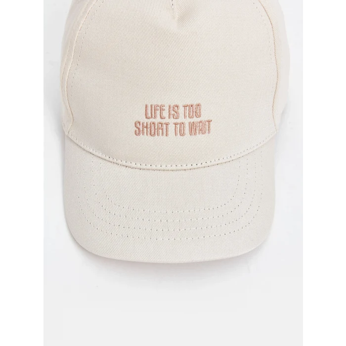 LCW ACCESSORIES Ekru Yazı Nakışlı Kız Çocuk Kep Şapka