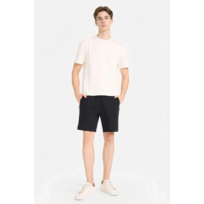 Defacto B8792AXBK81 Siyah Regular Fit Düz Paça Cepli Basic Şort