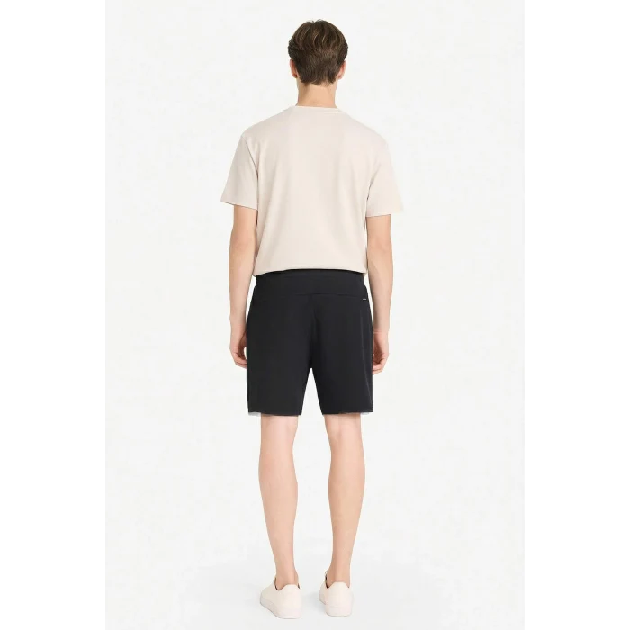 Defacto B8792AXBK81 Siyah Regular Fit Düz Paça Cepli Basic Şort