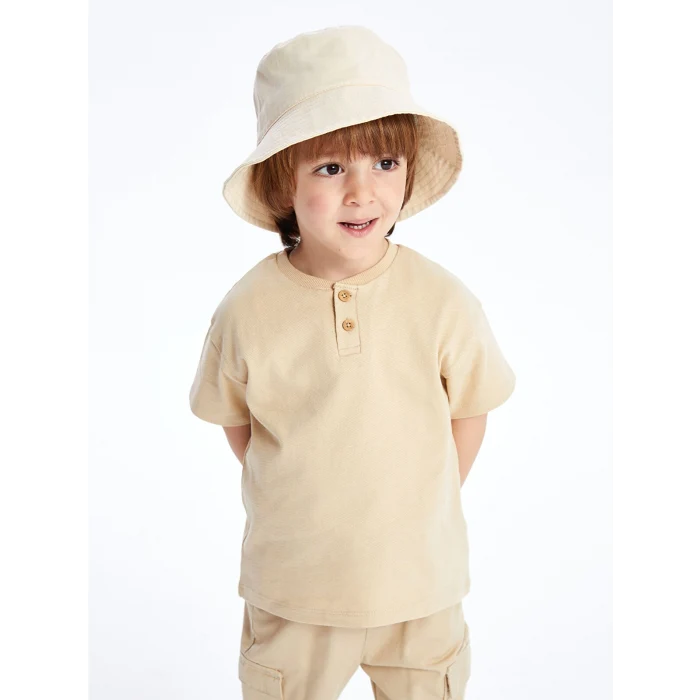 LCW Kids Bej Bisiklet Yaka Kısa Kollu Dokulu Kumaş Erkek Bebek Tişört