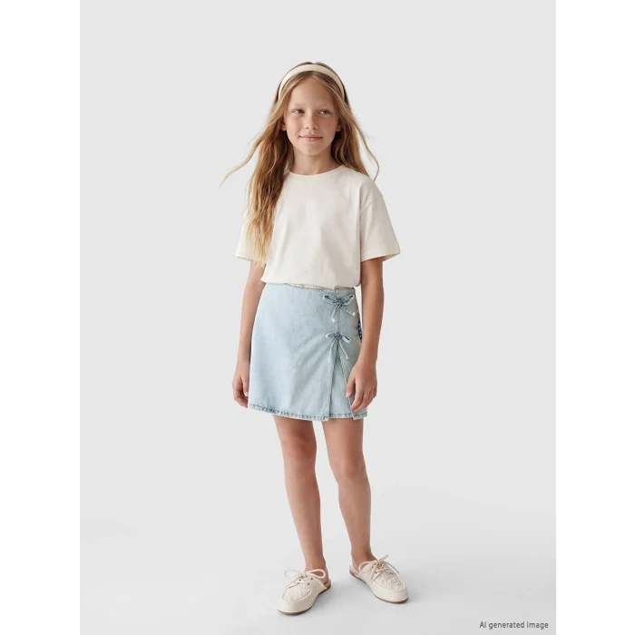 LCW Kids Mavi Fiyonk Detaylı Kız Çocuk Jean Şort Etek