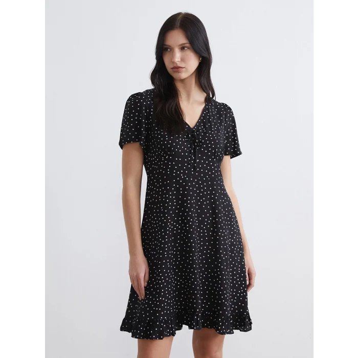 LCW Comfort Siyah V Yaka Puantiyeli Fırfırlı Mini Elbise