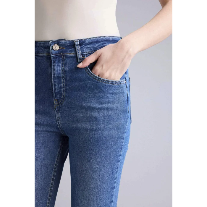Defacto G2217AXNM28 Mavi Crop Flare Fıt Yüksek Bel Jean Pantolon