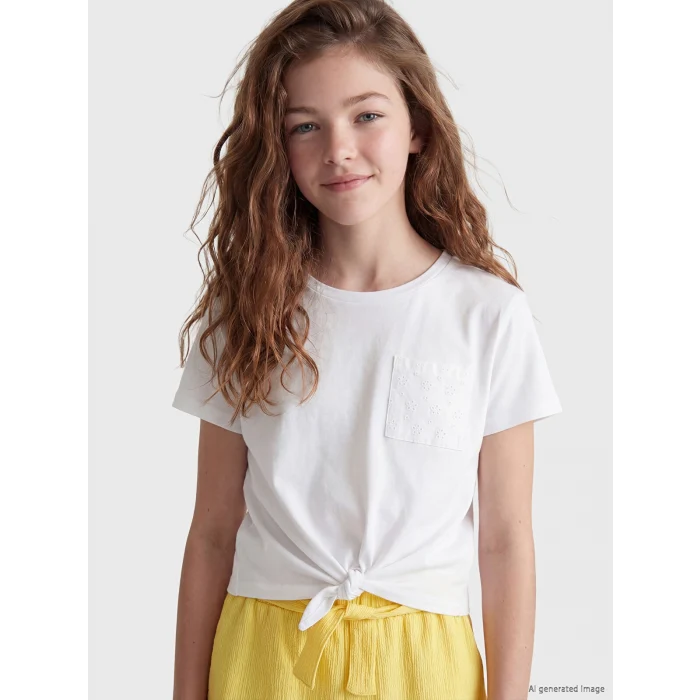 LCW Kids Beyaz Bisiklet Yaka Kız Çocuk Tişört