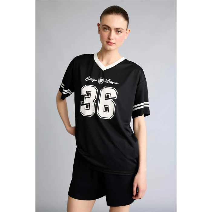 Defacto H8547AXBK81 Siyah Oversıze V Yaka Sporcu Kısa Kollu Mesh Forma Kumaş Tişört