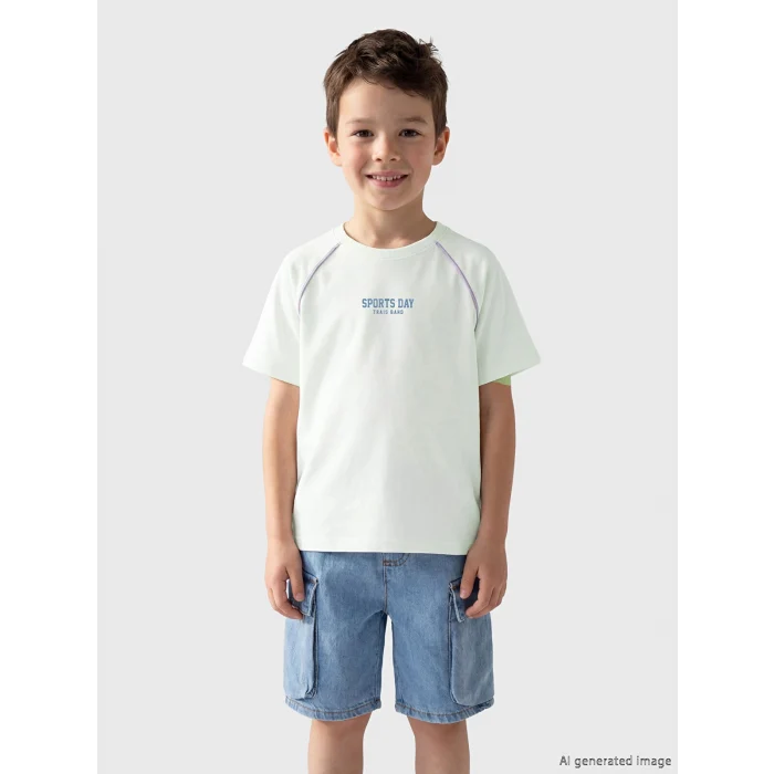 LCW Kids Beyaz Bisiklet Yaka Baskılı Erkek Çocuk Tişört