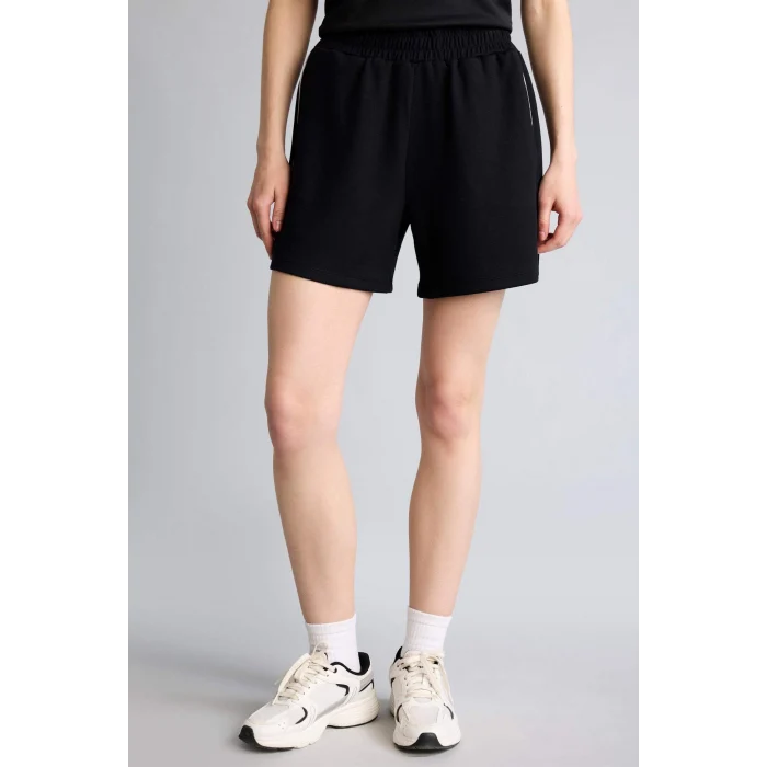 Defacto H7193AXBK81 Siyah Standart Fıt Sporcu Kısa Paça Modal Şort
