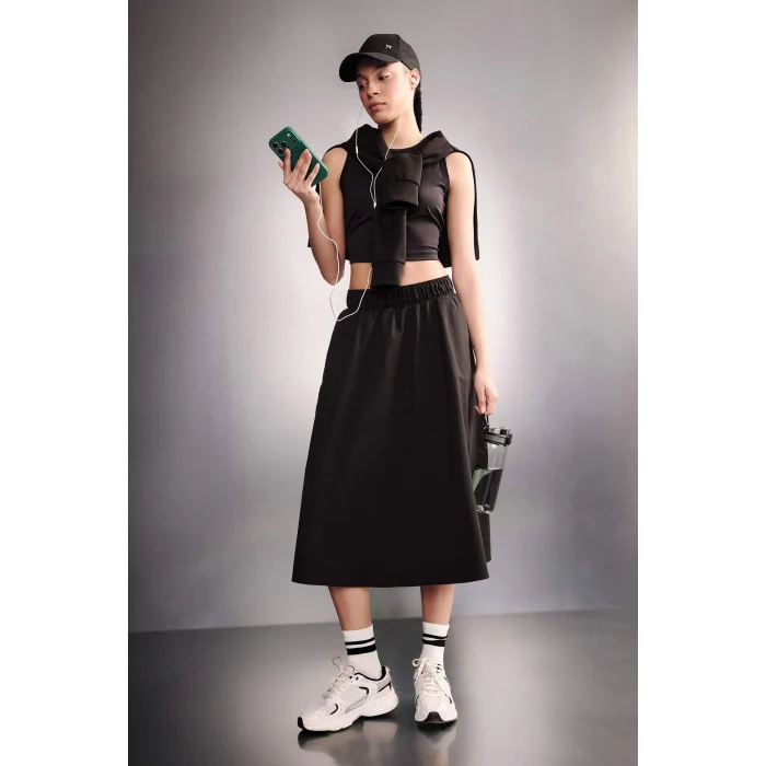 Defacto G2229AXBK81 Siyah Standart Fıt Dokuma Etek
