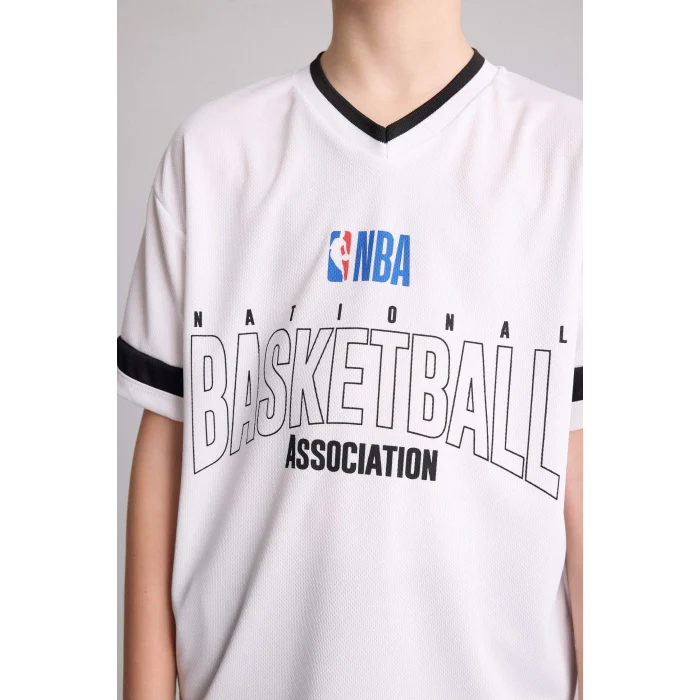 Defacto H2898A8WT34 Beyaz NBA New Regular Fıt V Yaka Kısa Kollu Tişört Erkek Çocuk