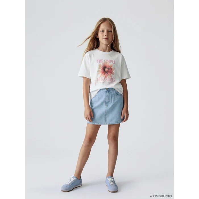 LCW Kids Beyaz Baskılı Bisiklet Yaka Kız Çocuk Tişört