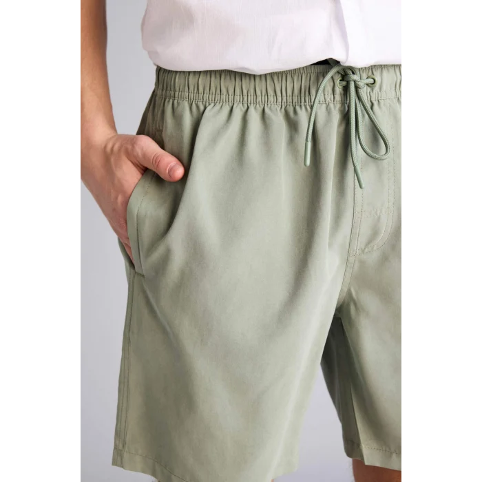Defacto E0993AXKH440 Haki Regular Fit Kısa Boy Yumuşak Tuşeli Deniz Şortu