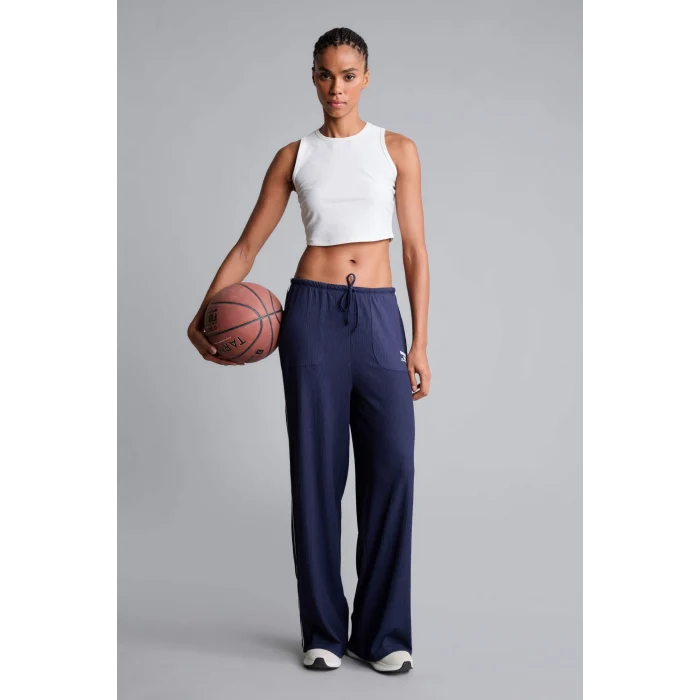 Defacto H4469AXIN275 İndigo NBA Brooklyn Nets Lisanslı Wıde Leg Cepli Geniş Paça Standart Boy Kırışık Dokulu Kumaş İndigo Pantolon